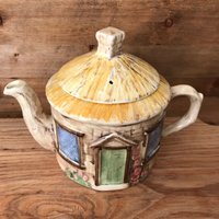 Vintage Handbemalte Teekanne. Krone Winson England, Croft Cottage von MIRVASCLOSET