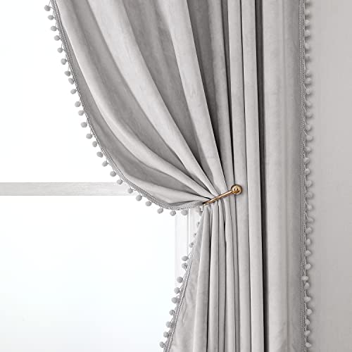 MISS SELECTEX Pompom-Samtvorhänge für Wohnzimmer – weiche Raumverdunkelungsvorhänge 160 cm lang, lichtblockierend, luxuriöse Quaste, Fenstervorhang für Schlafzimmer, 132 x 160 cm, Silbergrau von MISS SELECTEX