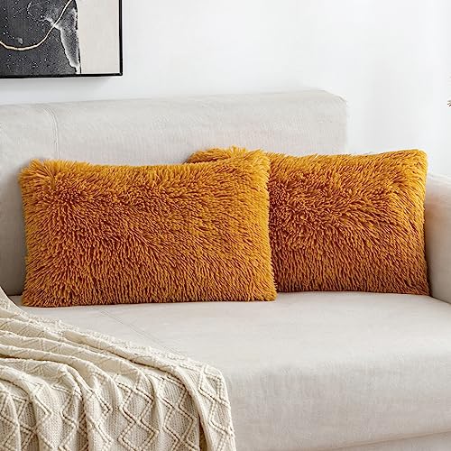 MIULEE 2er Set Kissenbezüge Künstlich Pelz Sofakissen Dekorative Dekokissen Kuschelkissen Plüschkissen Kuschelig Couchkissen Superweich Kissen Flauschig Kissenbezug für Sofa 30x50 cm Gold von MIULEE