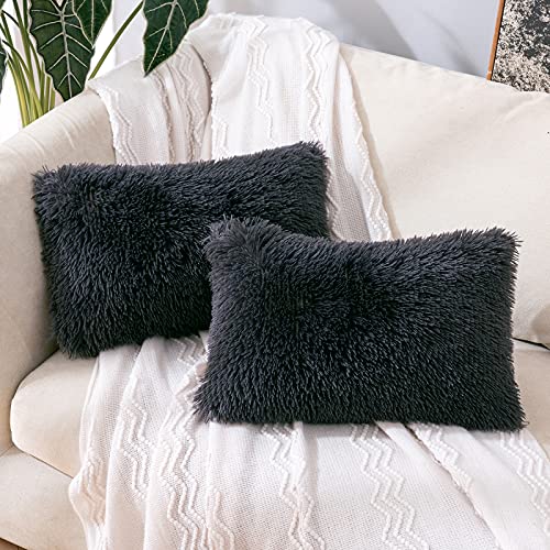 MIULEE 2er Set Kissenbezüge Künstlich Pelz Sofakissen Dekorative Dekokissen Kuschelkissen Plüschkissen Kuschelig Couchkissen Superweich Kissen Flauschig Kissenbezug für Sofa 40x60 cm Dunkelgrau von MIULEE