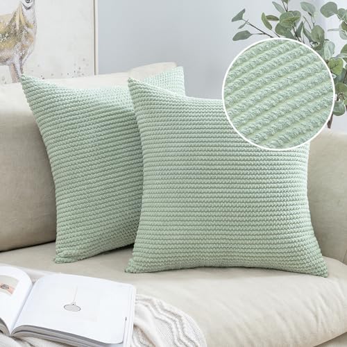 MIULEE 2er Set Kissenbezug Dekokissen Kissenbezüge Kissenhülle Zierkissen Sofakissen Kordsamt Deko Weich Couchkissen Bezug Kissenhüllen für Sofa Wohnzimmer Polsterkissen 60x60 cm Bohnengrün von MIULEE