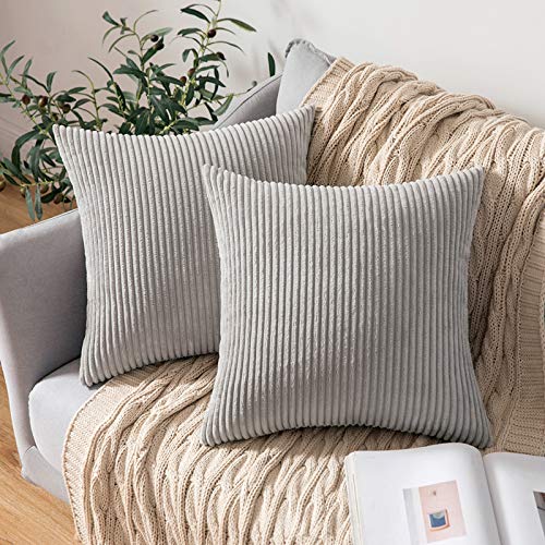 MIULEE 2er Set Kissenbezüge Kord Kissenhülle Dekorative Kissenbezug Sofakissen Couchkissen Dekokissen Zierkissenbezug Deko Kissenhülle mit Verstecktem Reißverschluss 60x60 cm Hellgrau von MIULEE