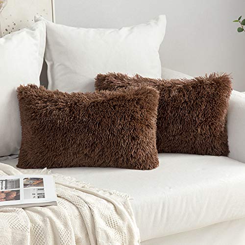 MIULEE 2er Set Kissenbezüge Künstlich Pelz Sofakissen Dekorative Dekokissen Kuschelkissen Plüschkissen Kuschelig Couchkissen Superweich Kissen Flauschig Kissenbezug für Sofa 30x50 cm Schokolade von MIULEE