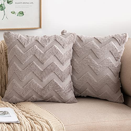 MIULEE 2er Set Wolle Kissenbezüge Dekokissen Polyester Sofakissen Weich Couchkissen Kissenbezug Zierkissenbezug mit Verstecktem Reißverschluss für Wohnzimmer Schlafzimmer 45x45 cm Sandfarbe MIULEE 2er Set Wolle Kissenbezüge Dekokissen Polyester Sofakissen Weich Couchkissen Kissenbezug Zierkissenbezug mit Verstecktem Reißverschluss für Wohnzimmer Schlafzimmer 45x45 cm Sandfarbe von MIULEE