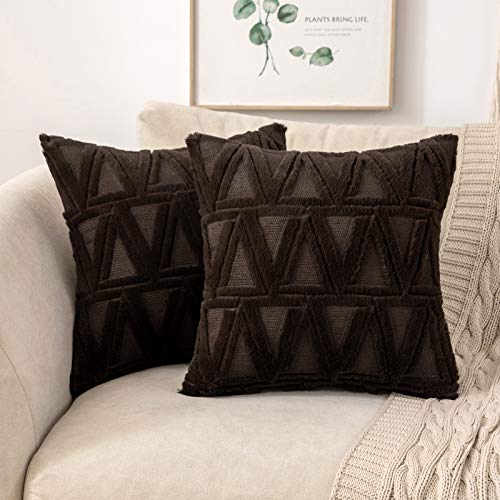 MIULEE 2er Set Wolle Kissenbezüge Dekokissen Polyster Sofakissen Dreieck Weich Couchkissen Kissenbezug Zierkissenbezug mit Verstecktem Reißverschluss für Wohnzimmer Schlafzimmer Braun 50x50cm von MIULEE