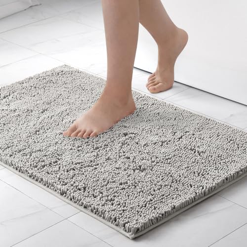 MIULEE Badematte 70x120 cm Hellgrau – Super Saugfähiger Badteppich Weich & rutschfest, Waschbarer Badezimmerteppich aus Chenille Mikrofaser für Dusche & WC – Pflegeleichter Badvorleger für Zuhause von MIULEE