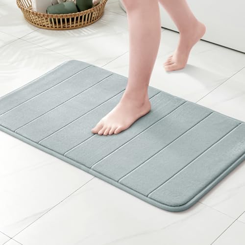 MIULEE Badematte Memoryschaum Badezimmerteppich Wasserabsorbierend Badteppich Memory Foam Duschvorleger Badvorleger rutschfest Waschbar für Badezimmer 60x90cm Hellgrau von MIULEE
