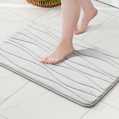 MIULEE Badematte Memoryschaum Badteppich rutschfeste Matte Memory Foam Teppich Badezimmerteppich Welle Muster saugfähige Badvorleger Duschvorleger Fussmatte Duschmatte für Badezimmer 50x80cm Hellgrau MIULEE Badematte Memoryschaum Badteppich rutschfeste Matte Memory Foam Teppich Badezimmerteppich Welle Muster saugfähige Badvorleger Duschvorleger Fussmatte Duschmatte für Badezimmer 50x80cm Hellgrau von MIULEE