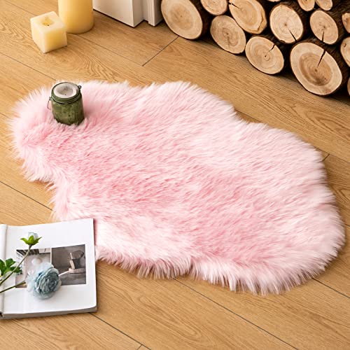 MIULEE Faux Fell Teppich Flauschig Weiche Warm Modern Bodenmatte Sofa Matte Kunstfell Dekofell Unregelmäßig Bettvorleger Wolle Longhair Optik Gemütliches 60x90 cm Rosa von MIULEE