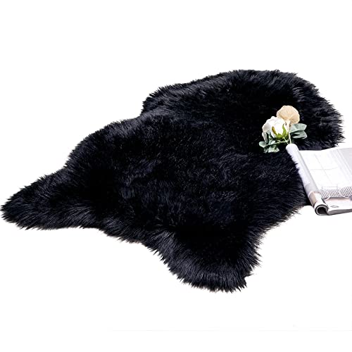 MIULEE Faux Fell Teppich Flauschig Weiche Warm Modern Bodenmatte Sofa Matte Kunstfell Dekofell Unregelmäßig Bettvorleger Wolle Longhair Optik Gemütliches 60x90 cm Schwarz von MIULEE