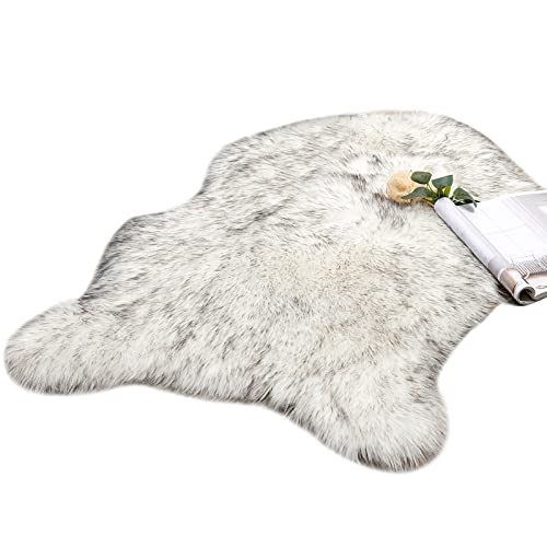 MIULEE Faux Fell Teppich Flauschig Weiche Warm Modern Bodenmatte Sofa Matte Kunstfell Dekofell Unregelmäßig Bettvorleger Wolle Longhair Optik Gemütliches 60x90 cm Weiße + Grau von MIULEE