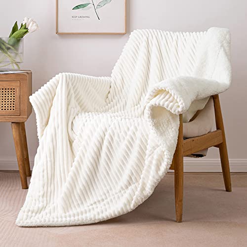 MIULEE Kuscheldecke Dicke Wohndecke Lammdecke Bettdecke Gestreifte Flauschige Weiche Decke Sofaüberwurf Couchdecke für Bett Sofa Wohnzimmer 125x150 cm Beige von MIULEE