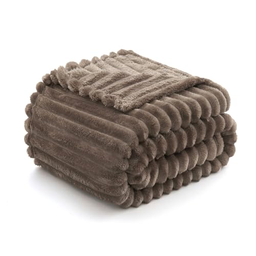 MIULEE Kuscheldecke Flauschig Decke Fleecedecke Flanell Einfarbig Wohndecken Couchdecke Flauschig Überwurf Mikrofaser Tagesdecke Sofadecke Blanket Für Sofa Schlafzimmer 60x80Inch 150x200cm Braun von MIULEE