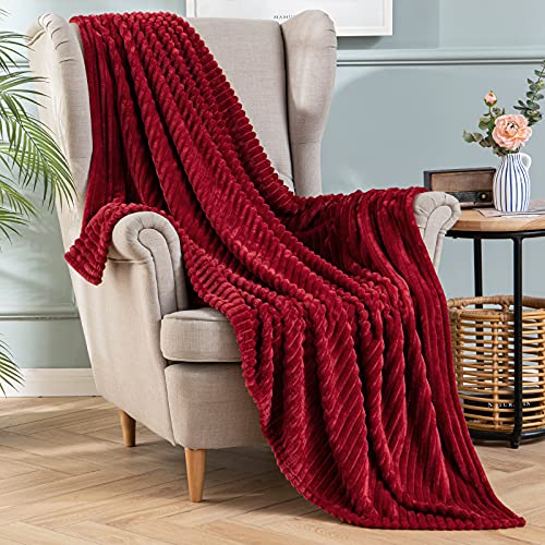 MIULEE Kuscheldecke Fleecedecke Flanell Decke Einfarbig Wohndecken Couchdecke Flauschig Überwurf Mikrofaser Tagesdecke Sofadecke Blanket Für Bett Sofa Schlafzimmer Büro 50x60Inch 125x150cm Weinrot von MIULEE