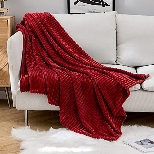 MIULEE Kuscheldecke Fleecedecke Flanell Decke Einfarbig Wohndecken Couchdecke Flauschig Überwurf Mikrofaser Tagesdecke Sofadecke Blanket Für Bett Sofa Schlafzimmer Büro 85x95Inch 220x240cm Weinrot von MIULEE