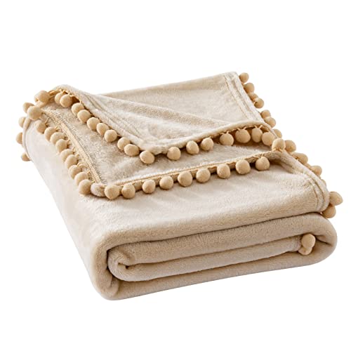 MIULEE Kuscheldecke Fleecedecke Flanell Decke mit Pompoms Einfarbig Wohndecken Couchdecke Flauschig Überwurf Mikrofaser Tagesdecke Sofadecke Blanket, 125x150cm, Beige von MIULEE