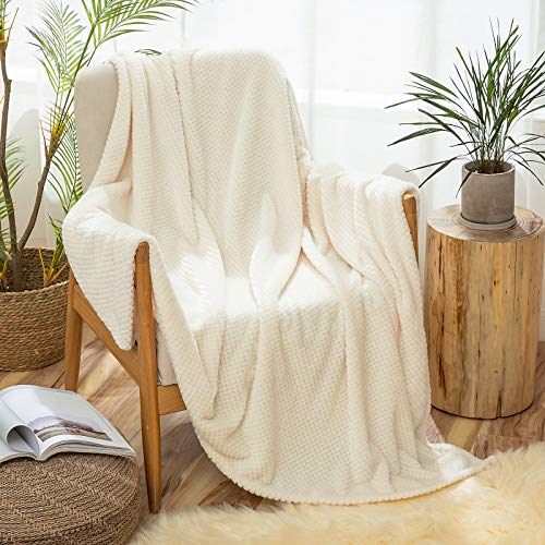 MIULEE Kuscheldecke Granulat Fleecedecke Flanell Decke Weich Flauschig Einfarbig Wohndecken Couchdecke Sofadecke Blanket für Bett Sofa Schlafzimmer Büro, 125x150 cm Cremeweiß von MIULEE