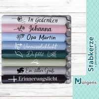 Trauer Stabkerze Mit Wunschtext Und Motiv - Farbige Trauerkerze Stille Anteilnahme Individuell Personalisierbar Trauer Stabkerze Mit Wunschtext Und Motiv - Farbige Trauerkerze Stille Anteilnahme Individuell Personalisierbar von MJuergensShop