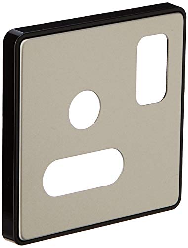 MK Dimensions 1-Gang 15 A Runde Pin Schalter Steckdose satiniertes Stahl-Finish Frontplatte mit schwarzem Rand von MK (ELECTRIC)