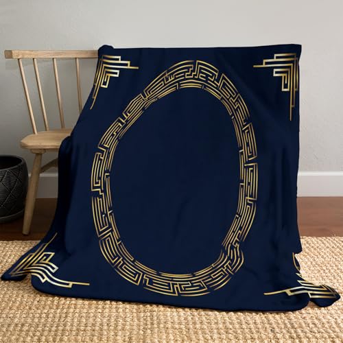 Kuscheldecke Goldene griechische Grenze Flanell Fleecedecke Geometrisches Kreismuster Sofadecke Marine Weich Hautfreundlich Pflegeleicht für Wohnzimmer oder Schlafzimmer 230x270cm Kuscheldecke Goldene griechische Grenze Flanell Fleecedecke Geometrisches Kreismuster Sofadecke Marine Weich Hautfreundlich Pflegeleicht für Wohnzimmer oder Schlafzimmer 230x270cm von MLSOWM