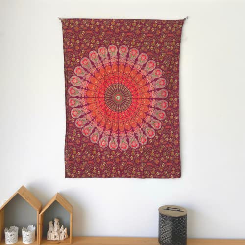 MOMOMUS Wandteppich Mandala - Mehrzweck, Bunt, 100% Baumwolle - Ideal als Wandteppich Aesthetic, Wandtuch Boho, Indischer Wandbehang aus Stoff oder Wall Tapestry - Rot, 77x102 cm von MOMOMUS