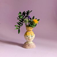 2 in 1 Kerzenhalter Und Vase Frau Mit Dutt Blond von MONIYceramics