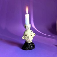 Kerzenständer Für Halloween Oger Hellgrün; Monster Handgetöpfert; Kerzenleucher Aus Keramik Mit Gesicht Gruselig von MONIYceramics