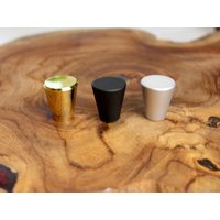 Möbelgriffe Mit Befestigungsmaterialien von MOOSLO