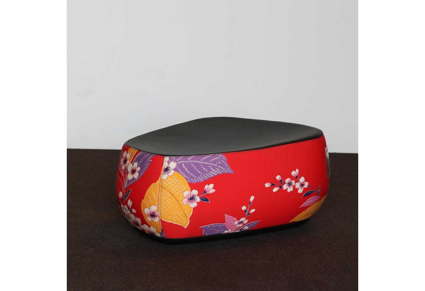 MOROSO Sitzhocker Fjord Hocker Bezug 10795 Cat. T Rot Gelb Violet Blau 0503 Leder MOROSO Sitzhocker Fjord Hocker Bezug 10795 Cat. T Rot Gelb Violet Blau 0503 Leder von MOROSO