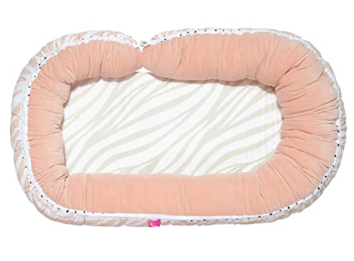 Mother hood Kuschelnest für Babys und Säuglinge Babynest + Junior Sleepy-C - Multifunktionales Babynest, Babybett (Zebra apricot), 92×52cm, Lagerungskissen Junior Sleepy-C ca. 220cm, 054/167 von MOTHERHOOD