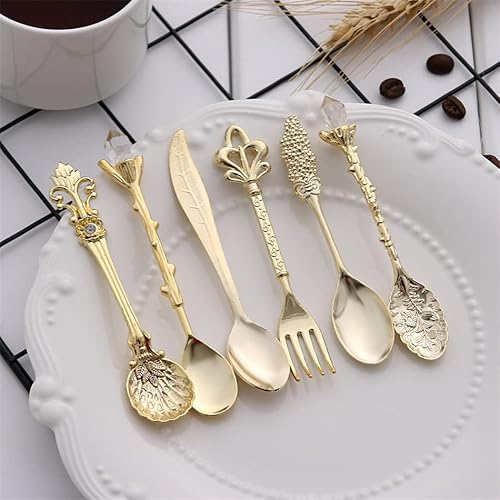 MOUMOUTEN Kaffeelöffel,6Pcs Esslöffel, Vintage geschnitzte Metall Esslöffel Gabel, Royal Style Mini Kaffee Küche Dessert Obst Löffel Teelöffel EIS Löffel(Gold) von MOUMOUTEN