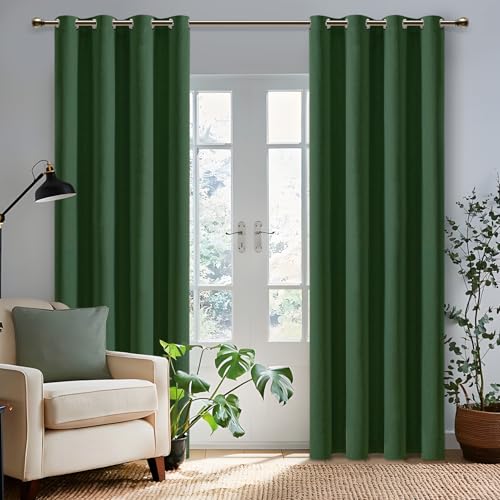 MRTREES Gardine Blickdicht Leinenoptik Dunkelgrün 100% Verdunkelungsvorhang, Gardinen Kurz Fenster mit Ösen 2er Set 228 cm Lang, 117 cm Breit, Thermovorhang Kälteschutz für Schlafzimmer Wohnzimmer von MRTREES