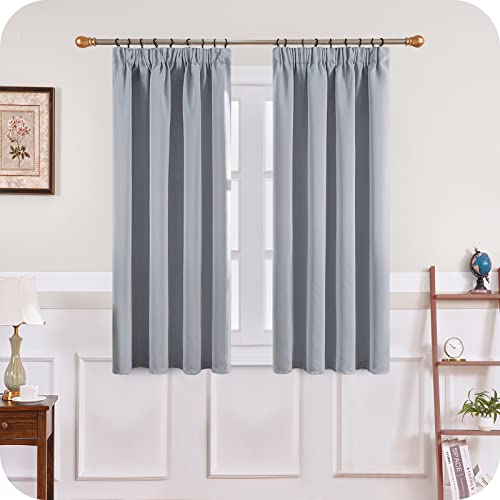 MRTREES Gardinen mit Kräuselband Vorhang Blickdicht Hellgrau kurz verdunkelung 137X117cm (HXB) Schlaufenschals 2er Set Schienensystem für Wohnzimmer Schlafzimmer Mädchen Jugend Curtains von MRTREES