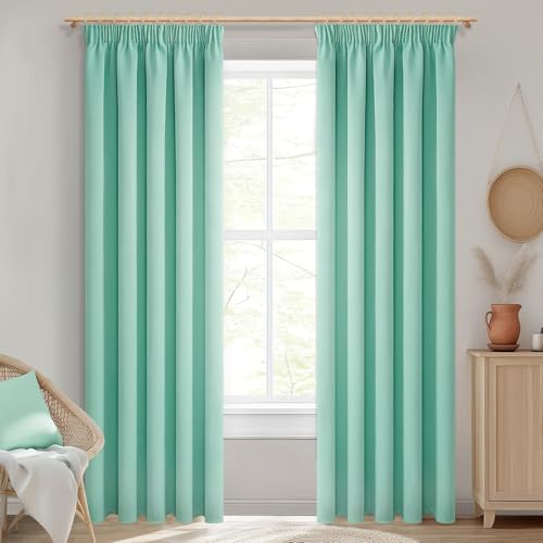 MRTREES Vorhänge Wohnzimmer Modern mit Kräuselband Gardinen Grün Blickdicht 225cm lang Vorhang Verdunkelnd 140cm breit Blickdicht 2er Set für Schlafzimmer Wohnzimmer und Küche MRTREES Vorhänge Wohnzimmer Modern mit Kräuselband Gardinen Grün Blickdicht 225cm lang Vorhang Verdunkelnd 140cm breit Blickdicht 2er Set für Schlafzimmer Wohnzimmer und Küche von MRTREES