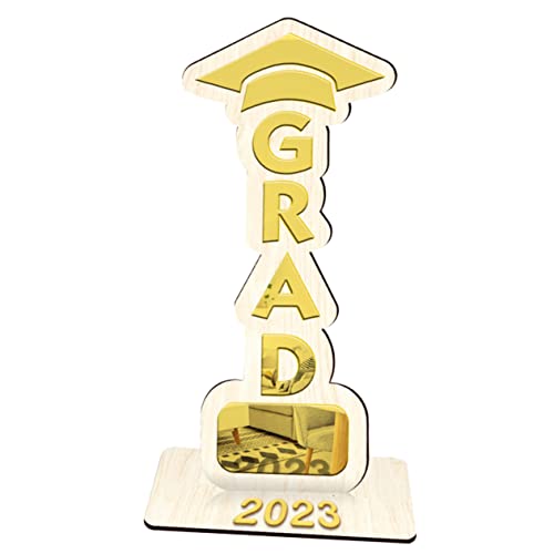 MUCKLILY Holz Tischdekoration für Abschlussfeiern Stilvolle Graduierung Hintergrunddeko für Partys Stehend Feierliche und Fotorequisiten von MUCKLILY