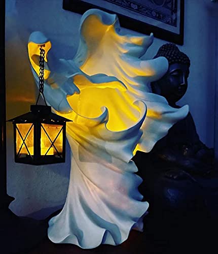 Hell's Messenger Mit Laterne, Hexendekorationslampe, Der Geist Auf Der Suche Nach Licht,Gruselige Halloween-Geisterdekoration, Realistische Gesichtslose Geisterharzstatue. (Weiß) von MUGUOY