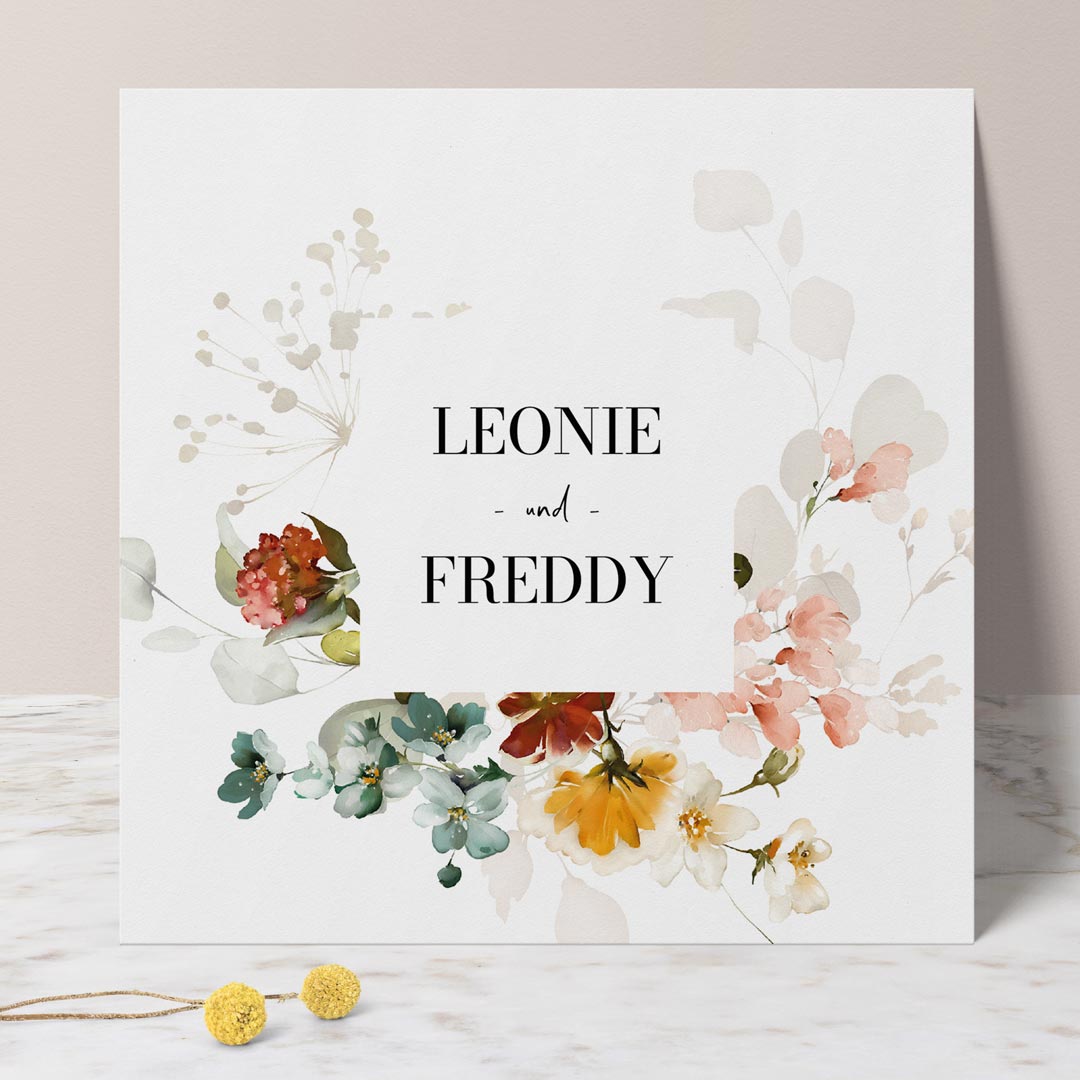 Hochzeitseinladung 'Wildflowers', Klappkarte (15x15) / 40 von MY FAM POSTER | Personalisierte Poster