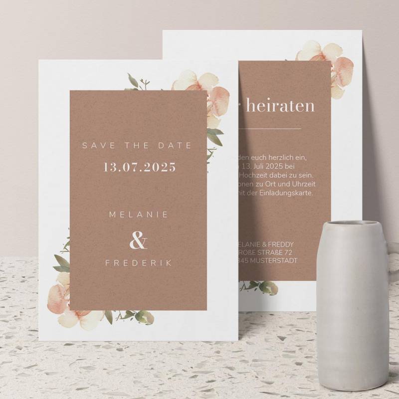 Personalisierte Save-the-Date Karte 'Blush', Postkarte (14.8x10.5) / 70 von MY FAM POSTER | Personalisierte Poster