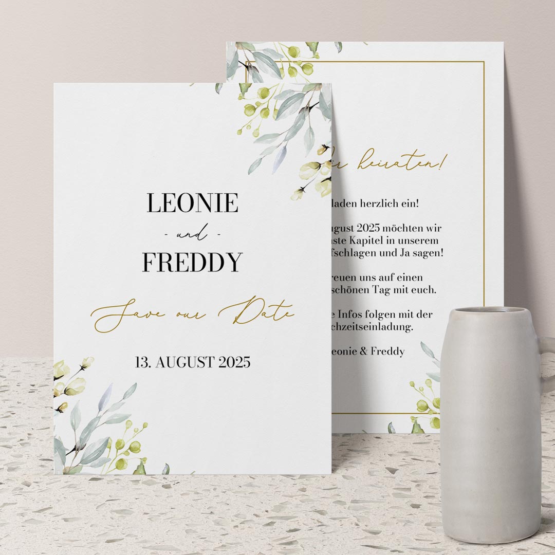 Personalisierte Save-the-Date Karte 'Greenery No2', Postkarte (14.8x10.5) / 30 von MY FAM POSTER | Personalisierte Poster