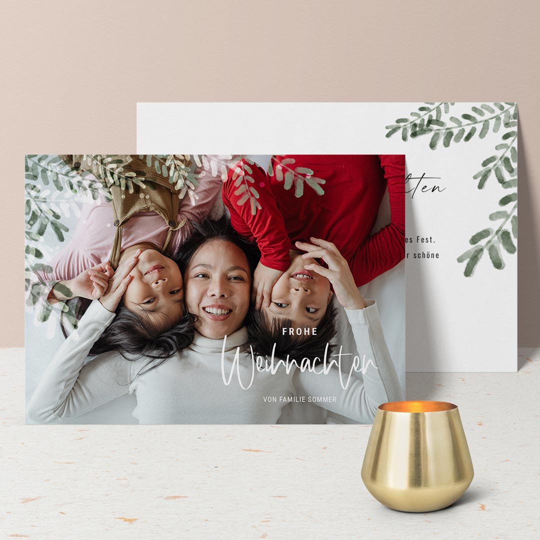 Weihnachtskarte 'Happy Family', Postkarte (14.8x10.5) / 30 von MY FAM POSTER | Personalisierte Poster