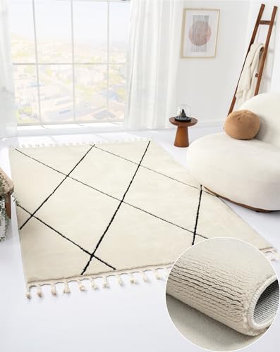 MY-RUG Teppich Ida rechteckig weiß schwarz 200 x 290 cm Esszimmerteppich im Boho Style, Skandinavischer Fellteppich Kunstfell Vintage Teppich mit Fransen, Flauschig im Rauten Muster von MY-RUG