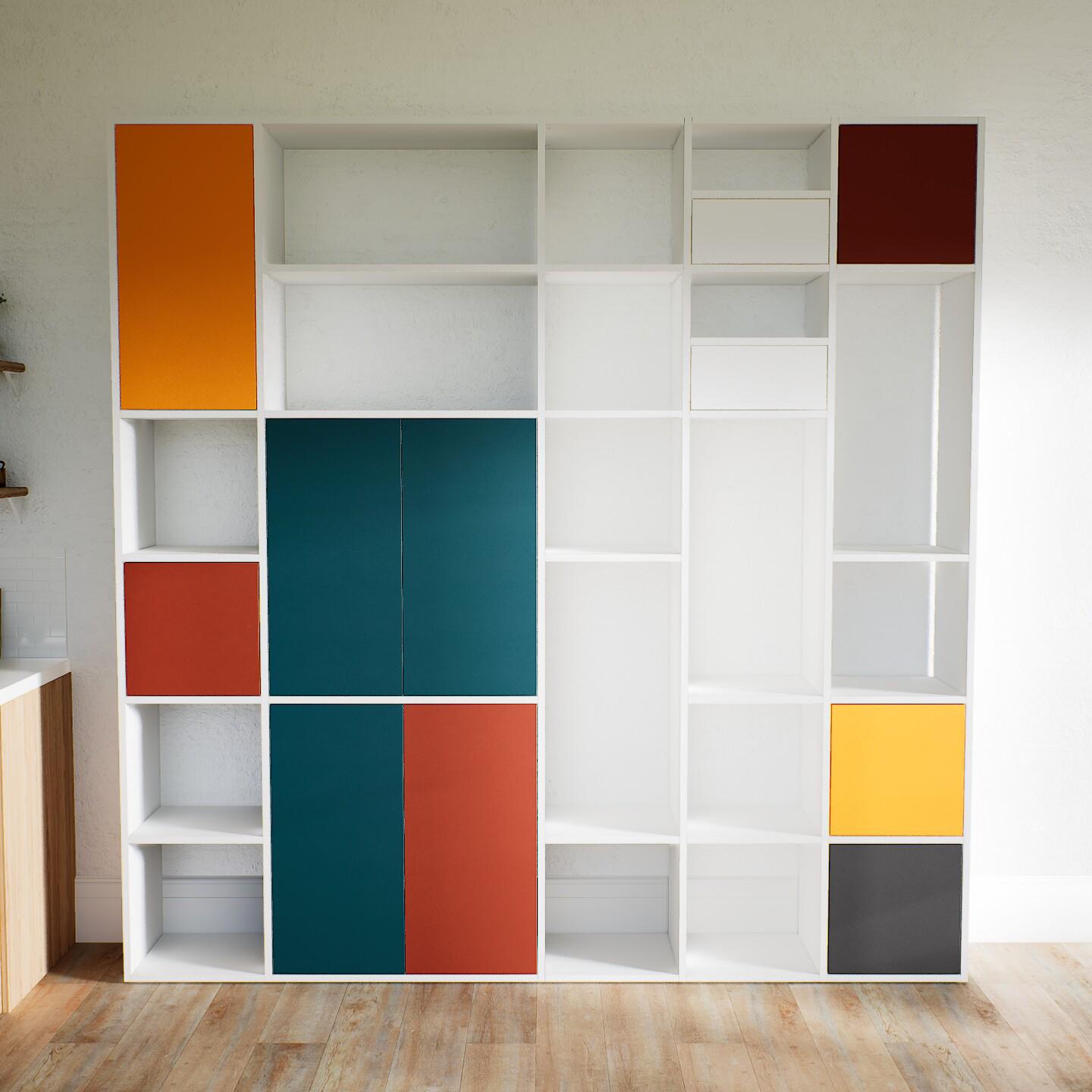 Wohnwand Blaugrün - Individuelle Designer-Regalwand: Schubladen in Weiß & Türen in Terrakotta - Hochwertige Materialien - 231 x 233 x 34 cm, Konfigurator von MYCS