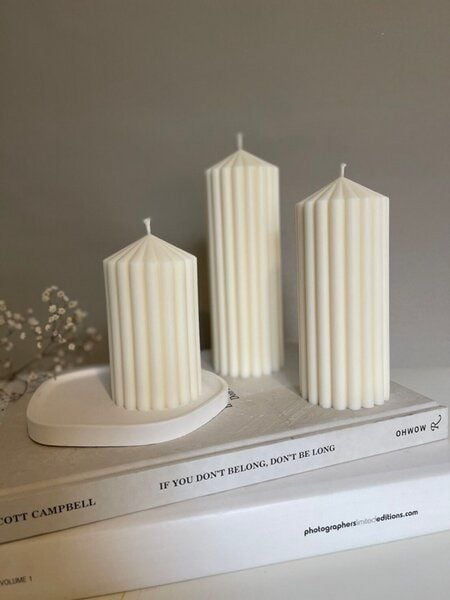 MYKIRO & CO Gerillte Stumpenkerze aus Rapswachs MYKIRO & CO Gerillte Stumpenkerze aus Rapswachs von MYKIRO & CO