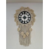 Makramee Wanduhr, Holz Boho Style Uhr, Quaste Wanduhr Makrome Baumwolle von MYmacrameHomeArt