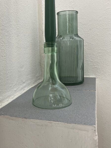 MaBe Kerzenständer - witzig & nachhaltig aus der Weinflasche für deinen gedeckten Tisch von MaBe