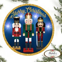 Blaues Nussknacker-Weihnachtsschild von MaDoorableCreations