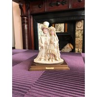 Vintage Hochzeitsstatue - 1985 Auro Belcari Capodimonte Italien Hochzeitskleid Kinderstatue von MaaKalBoutiqueCanada