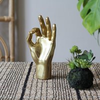 Gold Ok Handverzierung von MacBainInteriors