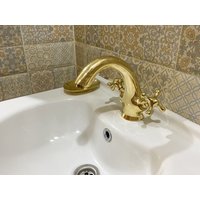 Unlackierter Massiver Messing-Badezimmer-Waschtisch-Wasserhahn, Handgefertigter Einloch-Doppelgriff-Badezimmer-Wasserhahn Aus Messing von Macopperofficial