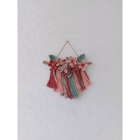 Rosa Handgemachter Kleiner Makramee-Wandbehang Mit Blumen Terracotta Wanddeko Mädchen Kokett Kinderzimmer Dekor Boho Cottagecore von MacrameshkaUA